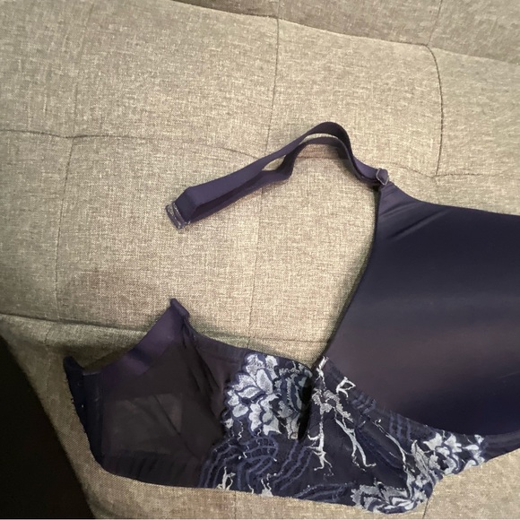 46DDD DEESSEE BRA NAVY LACE BRA - Picture 5 of 7